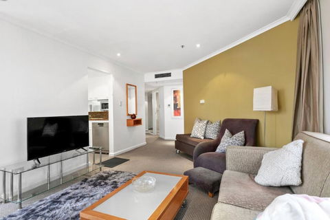 Quay West 2302 Self-Catering - Accommodation Rockhampton 3