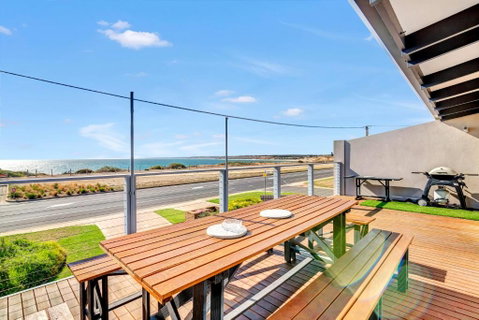 Queensland South - Aldinga Beach - C21 SouthCoast Holidays - Accommodation Rockhampton 0