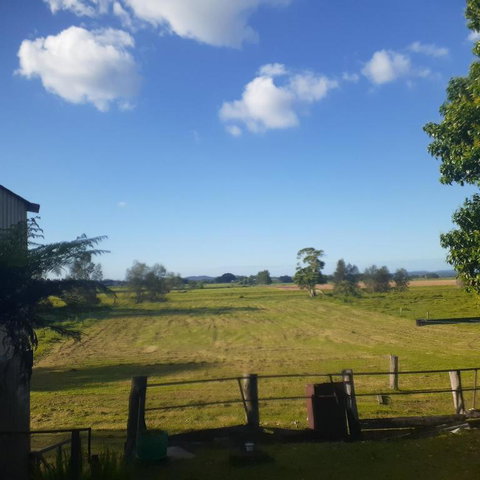 QUIET PROPERTY BY THE RIVER - Accommodation Rockhampton 1