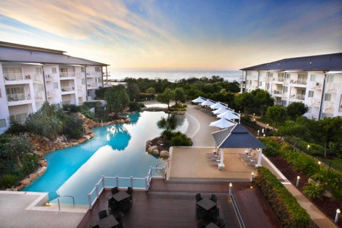 Quiet Apartment In Mantra Salt Beach By UHoliday - 2BR, 1BR And Hotel Room Configurations Available - Accommodation Rockhampton 0