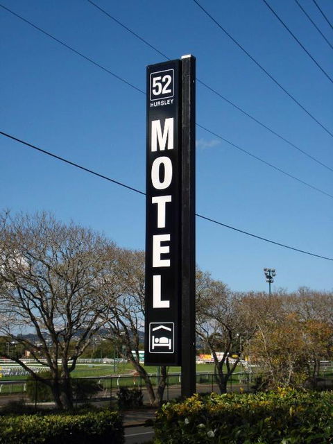 Raceview Motor Inn - Accommodation Rockhampton 1