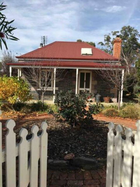 Randell Cottage - Adelaide Hills - Cosy Rustic Hideaway - Accommodation Rockhampton 2