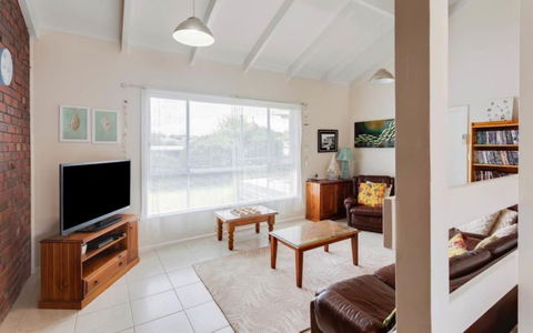 Ratties Residence 6 Carnegie St Port Ellliot - No Linen Included - Accommodation Rockhampton 1