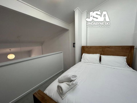 Razorback 4 - Accommodation Rockhampton 0