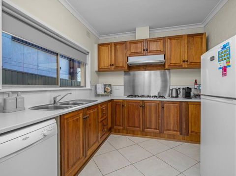 Read Place Retreat - Accommodation Rockhampton 2