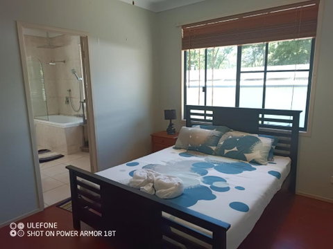 Quand0ng Valley Inn - The Hidden Waterfall Family Retreat - Accommodation Rockhampton 3
