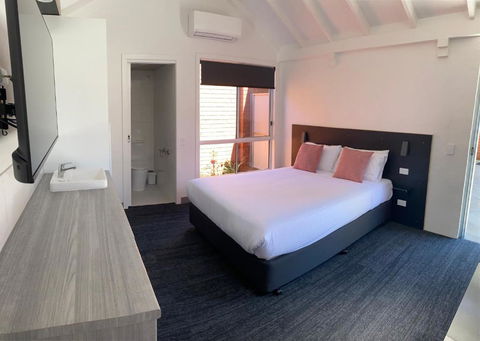 Railway Motel Myrtleford - Accommodation Rockhampton 3