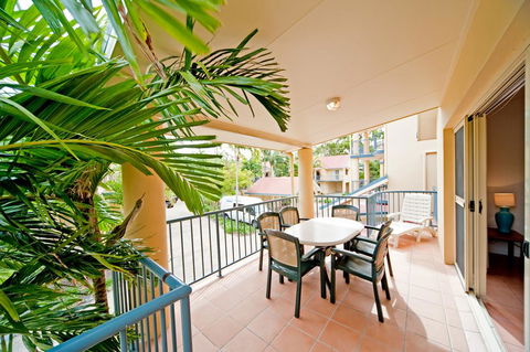 At Beach Court Holiday Villas - Accommodation Rockhampton 2