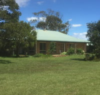 At HOME on HOLMES - Accommodation Rockhampton