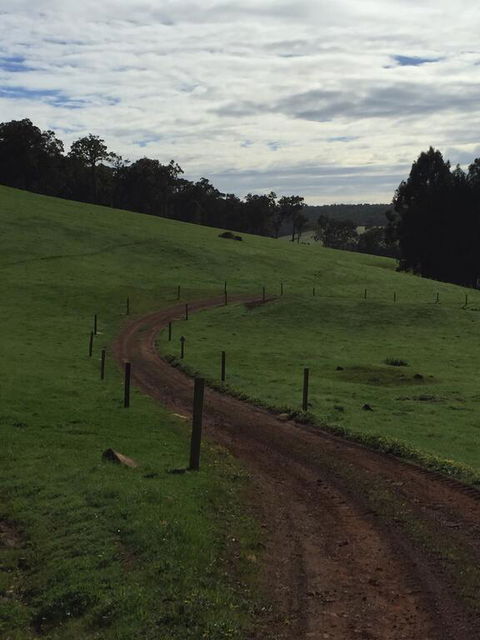 Atina Rocks Country Homestead - Accommodation Rockhampton 1