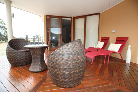 Aurora Cottages Bush Retreat - Accommodation Rockhampton 1