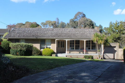Australian Home Away @ Doncaster Grange Park - Accommodation Rockhampton 0