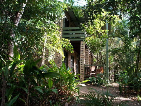 Avalon - Accommodation Rockhampton 0