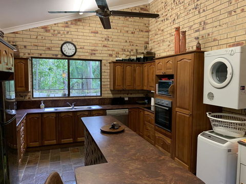 Avalon - Accommodation Rockhampton 3