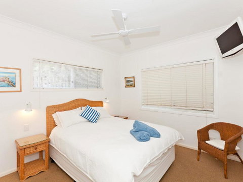 Avalon 2- Uninterrupted Views- Almost On The Beach! - Accommodation Rockhampton 2