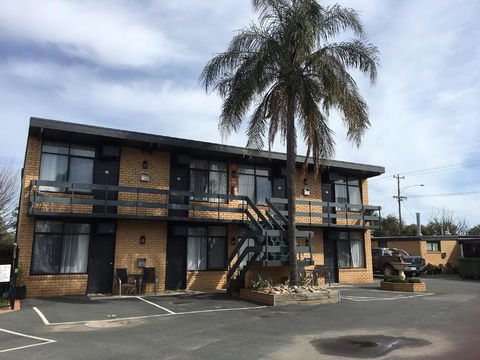 Avondel Motor Inn - Accommodation Rockhampton 0
