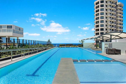 Awesome Ocean Views Broadbeach WiFi, Netflix, Wine - Accommodation Rockhampton 0