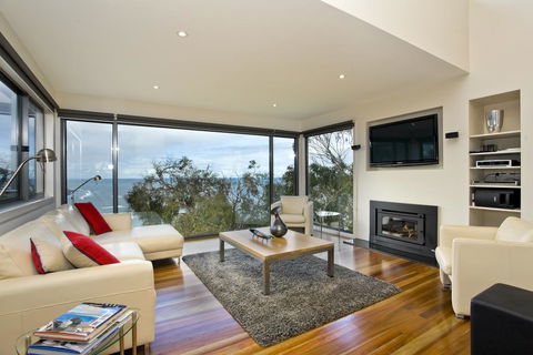 Azure - Accommodation Rockhampton 0