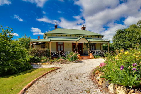 B & B At Winterbrook - Accommodation Rockhampton 0
