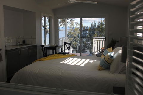 B & B On The Water - Accommodation Rockhampton 3