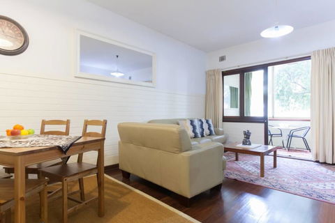 B2 Broadway Abode Close To Swan River, UWA & Hospitals - Accommodation Rockhampton 1
