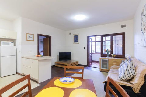 B3 Walk To UWA, Swan River On The Nedlands Border - Accommodation Rockhampton 2