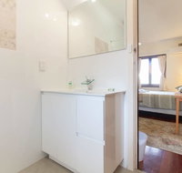 B8 Cafes Resturants UWA close to SCGH - Accommodation Rockhampton
