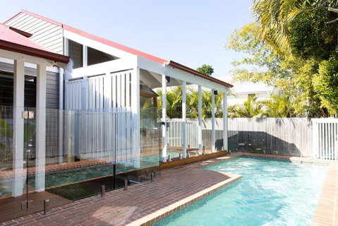 Bacchus - Accommodation Rockhampton 2