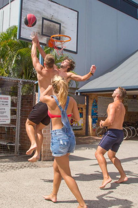 Backpackers Holiday Village - Accommodation Rockhampton 3
