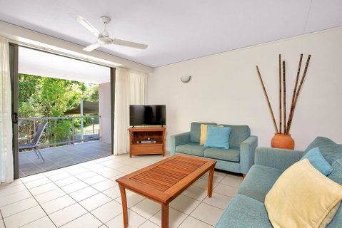 Baden 62 - Rainbow Shores, Beach Escape, Air Con, Pool, All Beds Made - Accommodation Rockhampton 1