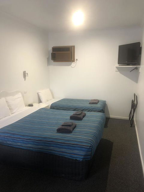 Bandicoot Motor Inn Hamilton - Accommodation Rockhampton 1