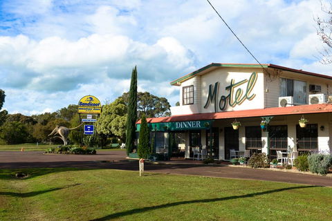 Bandicoot Motor Inn Hamilton - Accommodation Rockhampton 0