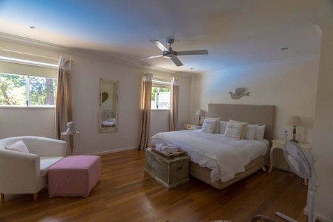Barefoot Escape - Accommodation Rockhampton 2