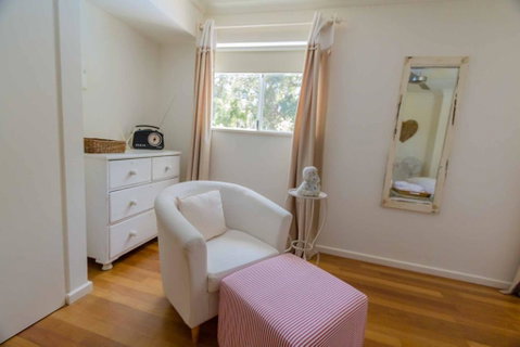 Barefoot Escape - Accommodation Rockhampton 3