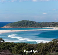 Barefoot' 7/44 Marine Drive - Fabulous Fingal Bay - Accommodation Rockhampton