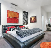 Barossa White House The West Wing - Accommodation Rockhampton