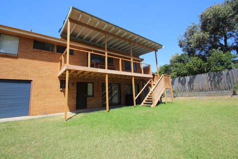 BARRELS AT BOOMERANG - Accommodation Rockhampton 3