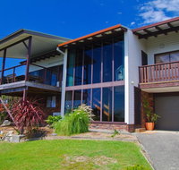 Barrels Beach House 28 Dulconghi Street - Accommodation Rockhampton