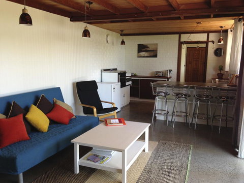 Base BnB - Accommodation Rockhampton 0