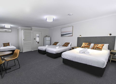 Batemans Bay Hotel - Accommodation Rockhampton 2