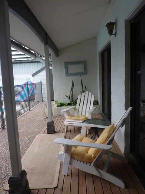 Batemans Bay Manor - Bed And Breakfast - Accommodation Rockhampton 1