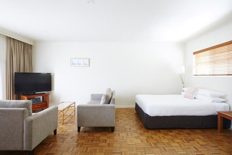 Bay Beach Motel - Accommodation Rockhampton 2