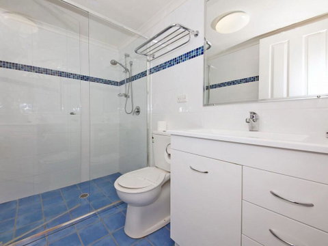 Bay Parklands, Unit 22/2 Gowrie Avenue - Accommodation Rockhampton 2
