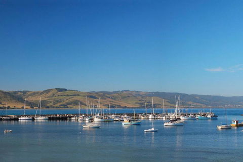 BAY VUE - Top Floor Apartment, Amazing Views! - Accommodation Rockhampton 2