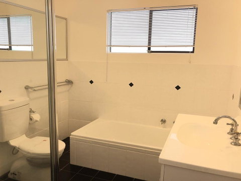 Baydream' 13 Pirralea Parade - Pet Friendly, Aircon, Boat Parking - Accommodation Rockhampton 1