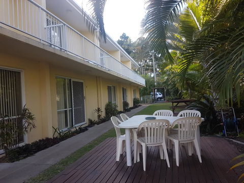 Bayshores Holiday Apartments - Accommodation Rockhampton 0