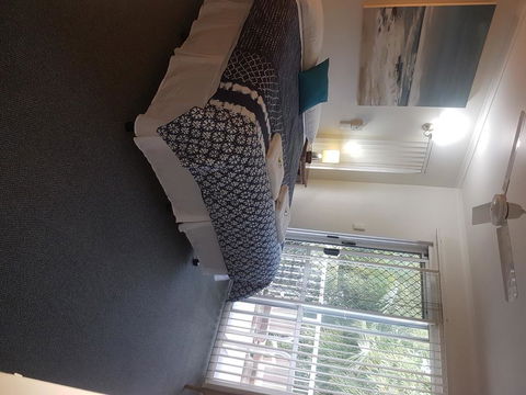 Bayshores Holiday Apartments - Accommodation Rockhampton 3