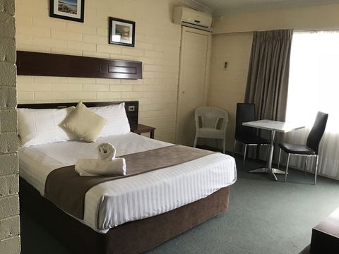 Bayview Motel - Accommodation Rockhampton 2