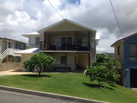 Beach Club 1, 5 Gowing Street - Accommodation Rockhampton 3