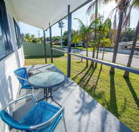 Beach House on James Patterson - Accommodation Rockhampton